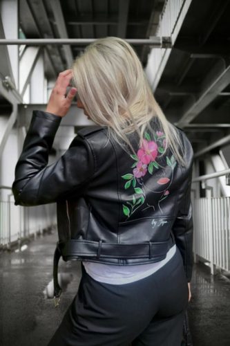 Egyedi kézzel festett műbőr dzseki 