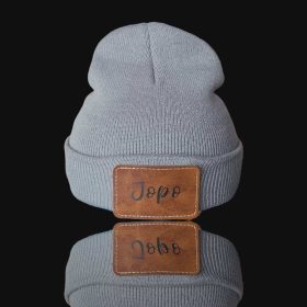 Szürke kötött sapi 