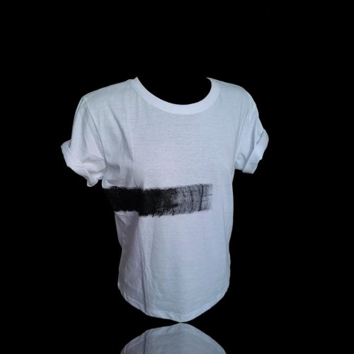 White and Black egyedi póló