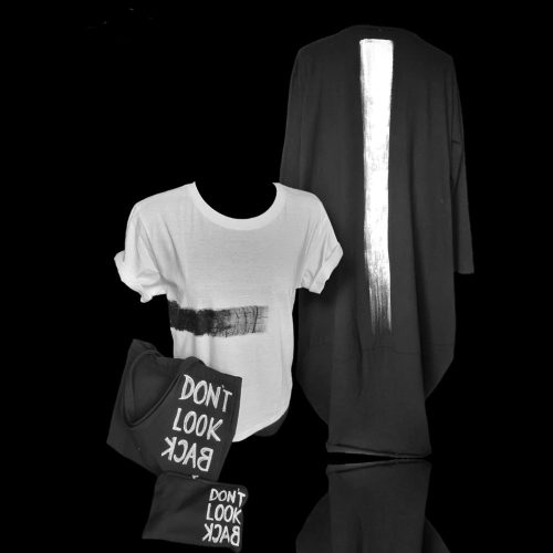 White and Black egyedi póló