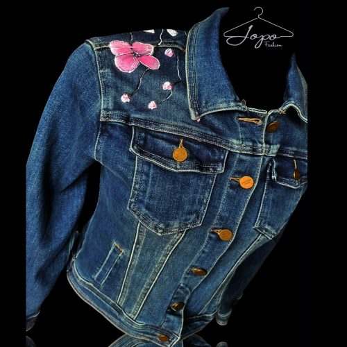 Egyedi farmer dzseki cseresznyefa virágokkal