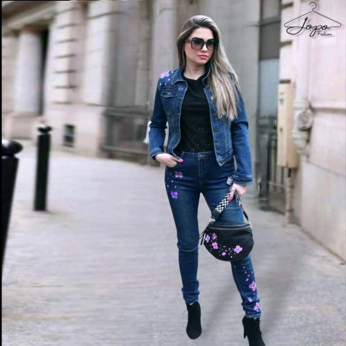 Egyedi farmer dzseki cseresznyefa virágokkal