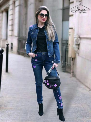 Egyedi farmer cseresznyefa virágokkal