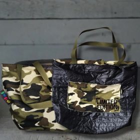 Ki-be fordítható terep/ Fekete steppelt táska